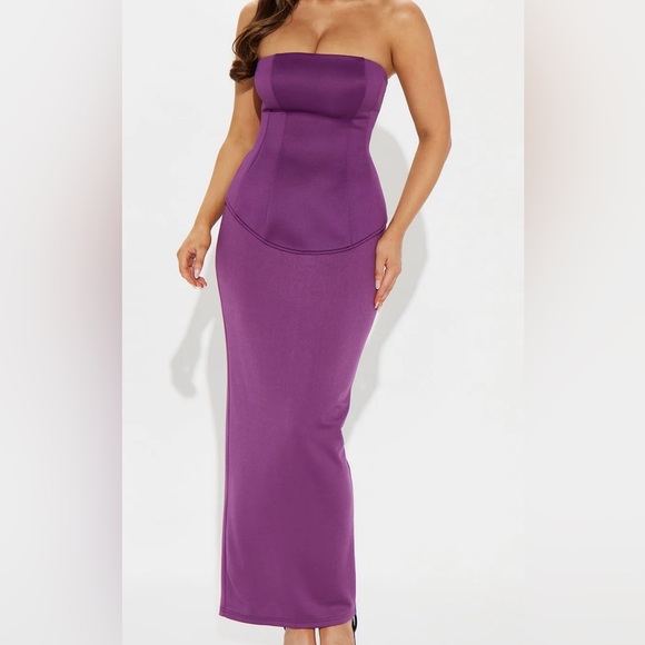 Elegant Purple Strapless Maxi - Picture 1 of 3